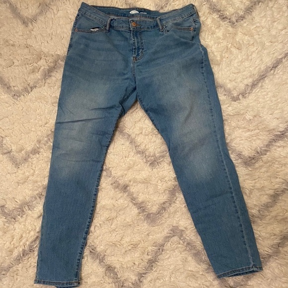 OLD Navy Super Skinny Light Wash - Picture 2 of 8